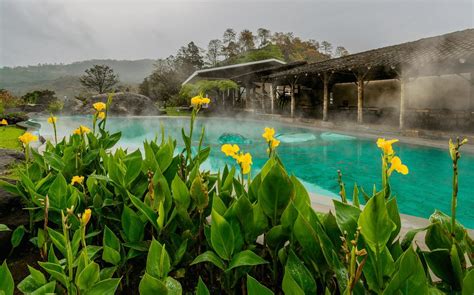 Irazu Volcano and Hacienda Orosi Hot Springs - Orosi