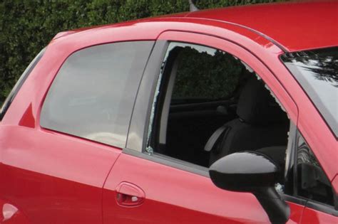 How to Cover a Broken Car Window in Five Steps (With Pictures) | House Grail