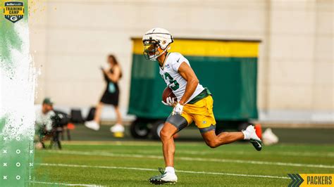 Best of the Locker Room: Aaron Rodgers and the elusive Tom Clements fist bump