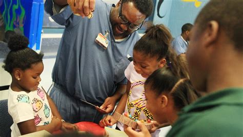 Wakulla inmates bond with their children