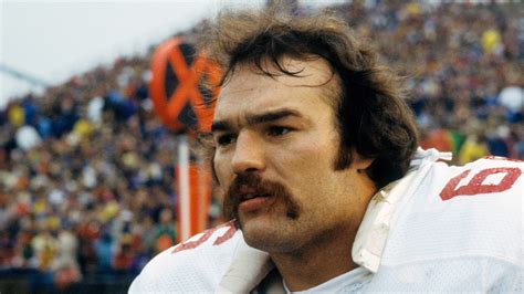 Conrad Dobler, three-time Pro Bowl guard, dies at 72