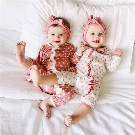 So cute adorable for twins girls | Twin baby girls, Cute baby clothes, Twin girls outfits