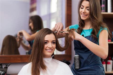 Pros and Cons of Ladies Haircut in Abu Dhabi | Magio Hair