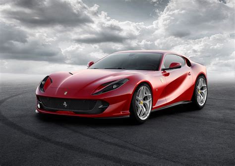 Découvrez la derniere Ferrari 812 Superfast, la plus puissante à ce jour