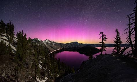 Aurora Over Crater Lake - Travel Oregon