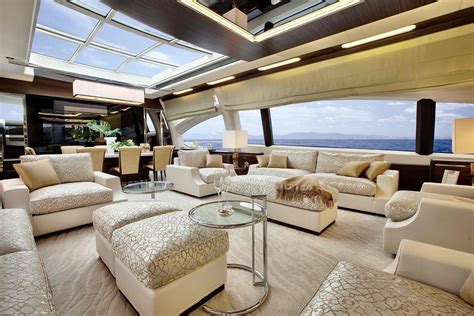 I like how much view you get with this yacht. | Luxury yacht interior ...