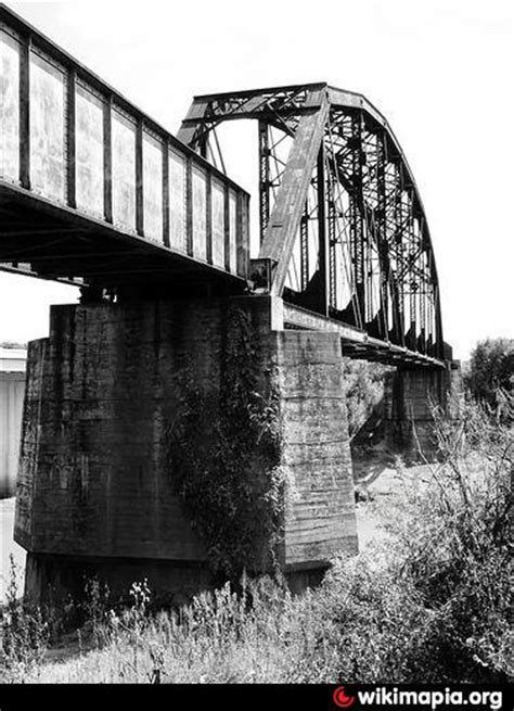 Bridge over the Brazos River | railway bridge