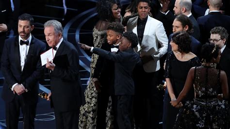 Oscars 2017: "Moonlight" wins after "La La Land" mixup - CBS News