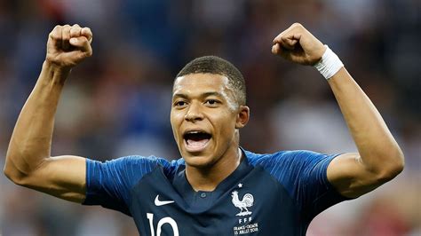 Liverpool Are a Machine, Feels PSG Striker Kylian Mbappe