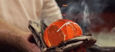 Video: Making A Handmade Glass Bottle From Sand Is So Hard | Gizmodo ...