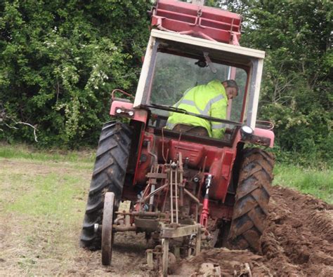 How to Plough or Plow a Field - Basic Instructions : 8 Steps (with Pictures) - Instructables