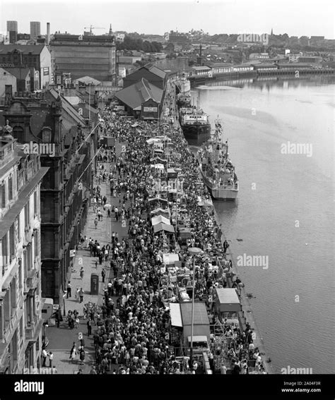 Newcastle Quayside Market, c.1973 Stock Photo - Alamy