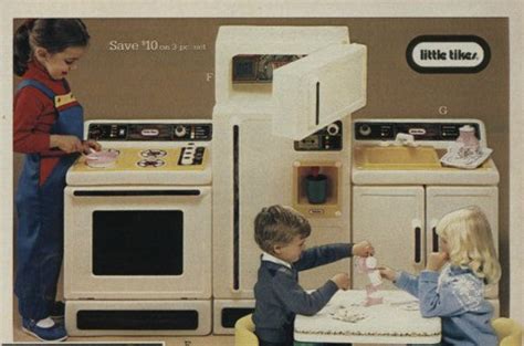 Because I Saw It On Pinterest: Vintage Little Tikes Kitchen