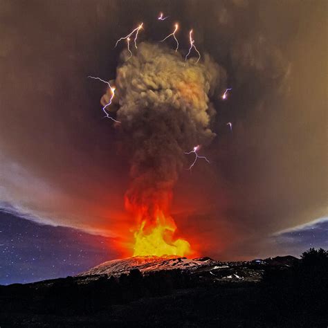 Mount Etna Is Spewing Lava Everywhere and There's Nothing to Worry About | Inverse