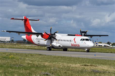 ATR 72 Vs Dash 8 - Which Turboprop Aircraft Is Better?