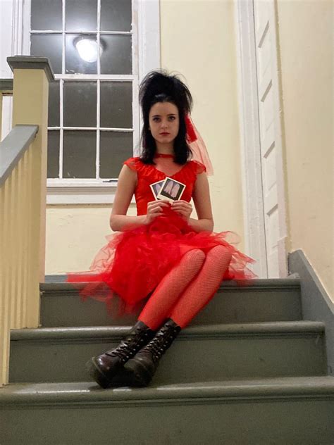 Lydia Deetz costume | Classic halloween costumes, Horror halloween ...