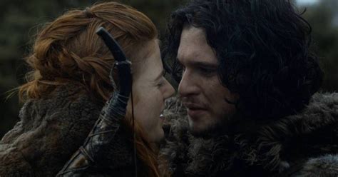 Game of Thrones Ygritte (Rose Leslie) and Jon Snow (Kit Harington)