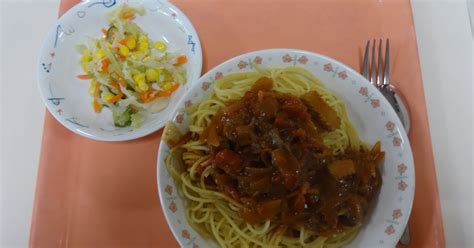 Glimpses of Japan: More Japanese School Lunches