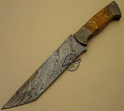 Damascus Bowie Knife Custom Handmade Damascus Steel Hunting Knife