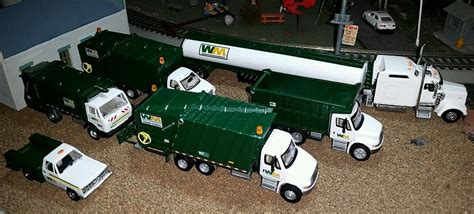 Boley 'Waste Management' Rear Packer Garbage Truck w Recepticle 1 87 HO Scale… | Trains for sale ...