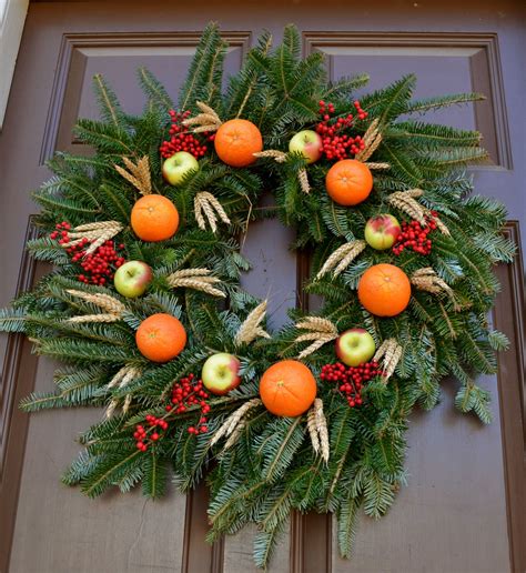 My favorite of all the Christmas wreaths at Colonial Williamsburg ...