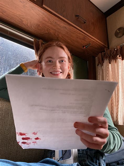 Stranger Things 4 - Behind the Scenes - Sadie Sink - Stranger Things ...