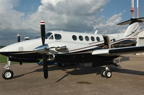 1975 Beechcraft King Air 200 GTO - Royal Air Inc