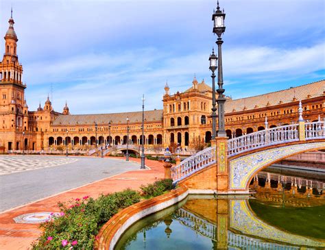 Guide To the Best Attractions and Landmarks in Seville Spain: 27 Best Things To Do and See