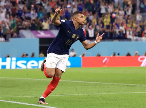 World Cup: France coach Deschamps warns England of Mbappe threat ...