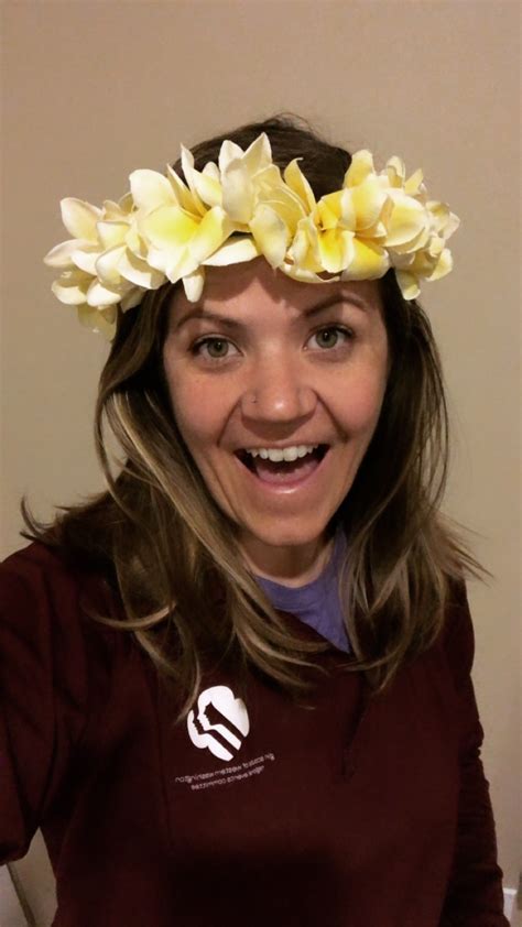 Haku Lei {Flower Crown} How-To - Julie Wendell