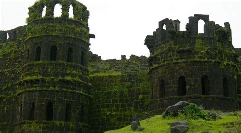 Road Trips to Explore the Forts in Maharashtra - 11 Best Forts in Maharashtra for tourist ...