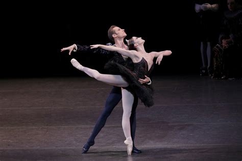 Global Warming Hits New York City Ballet's Swan Lake | HuffPost