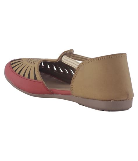 Khadim's Khadim's Girls Tan Clog Sandal Price in India- Buy Khadim's Khadim's Girls Tan Clog ...