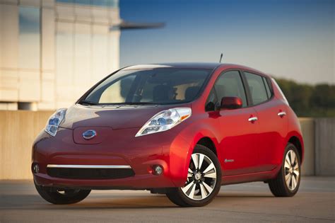 2015 Nissan LEAF Overview - The News Wheel