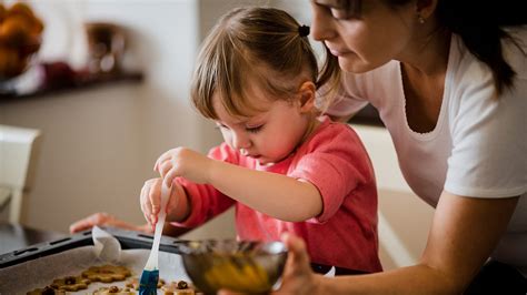 Kitchen Safety Tips for Kids | Children's Hospital Colorado