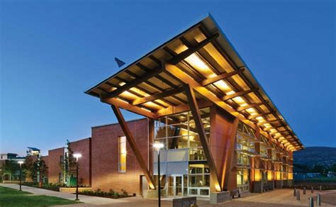 OKANAGAN COLLEGE (KELOWNA/ BRITISH COLUMBIA) - Landmark