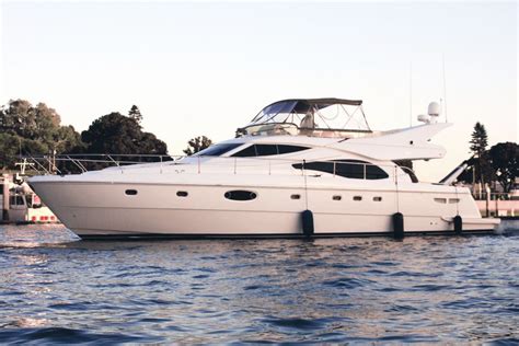 Luxury Motor Boat Rental Marina Del Rey, CA | UNIQ Yacht Sailo 7980