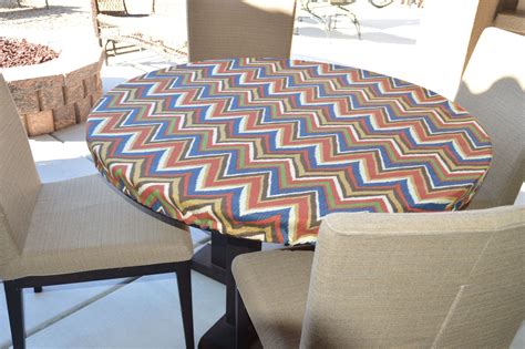The beautiful chevron print outdoor round fitted tablecloth is perfect for your outdoor dining ...