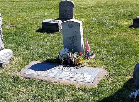 How Outlaw Jesse James was Buried 3 Different Times in Missouri