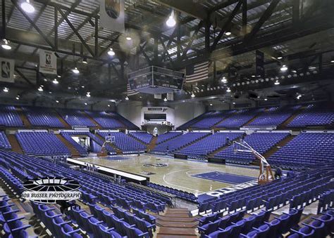 Arco Arena I, first home of the Sacramento Kings. It’s now an office building! : r/stadiumporn