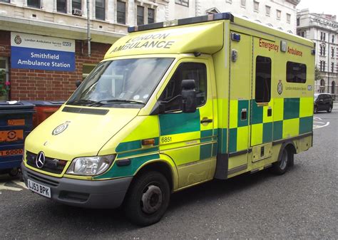 London Ambulance Service / Mercedes Sprinter / Emergency A… | Flickr