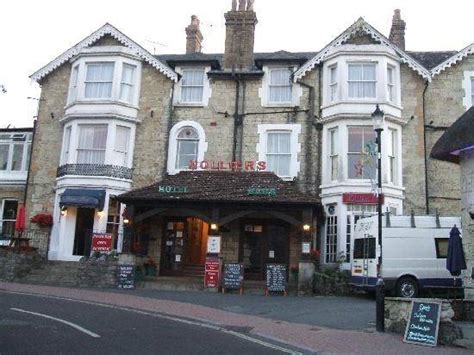 Holliers Hotel, Shanklin, Isle of Wight - Set in the heart of the picturesque old part of ...