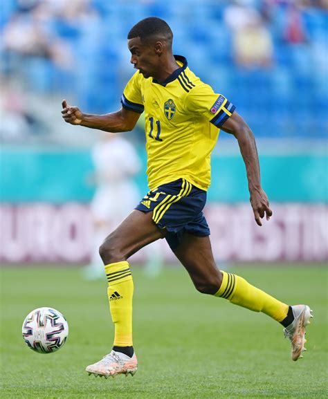 Alexander Isak Goal Vs Kosovo Keeps Sweden Flying In World Cup Qualifying