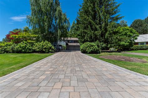 How to Choose the Right Paver Color | Western Interlock