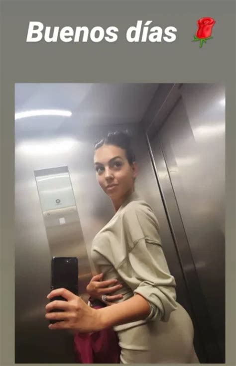 CR7 girlfriend fuels pregnancy rumours with dazzling ring as she covers tummy - Ghana Latest ...