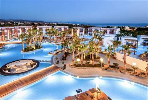 Heavenly Greece hotel offers Maldives-style luxury villas from just 88 ...