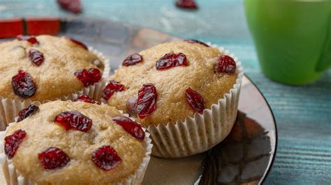 Piggly Wiggly - Recipe: Dried Cherry Vanilla Cupcakes