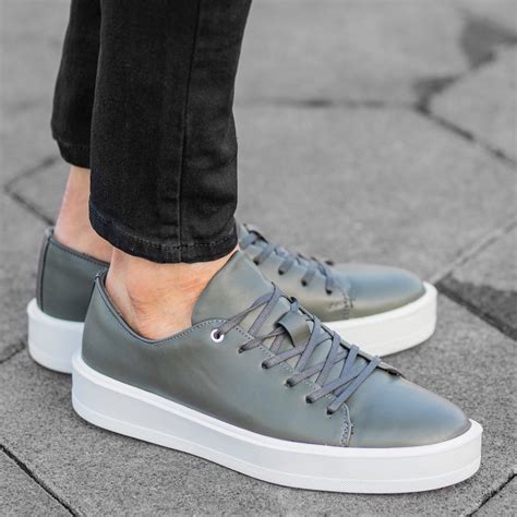 Men's Flat Sole Sneakers In Gray