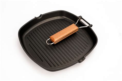 GRILL PAN NON-STICK CAST ALUMINUM WITH FOLDING HANDLE, 11" – MASTERPAN