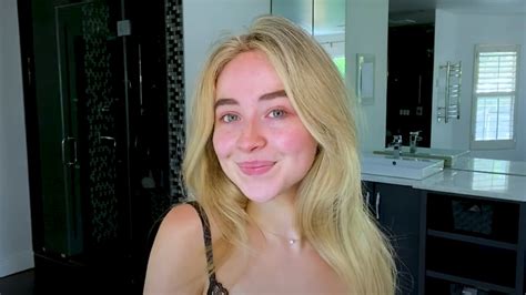 8 times Sabrina Carpenter went makeup-free and looked flawless